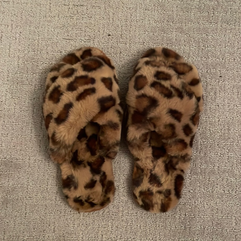 Nordstrom. Size 5/6. Leopard print.